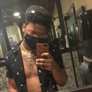 Meet your Posher, Armani